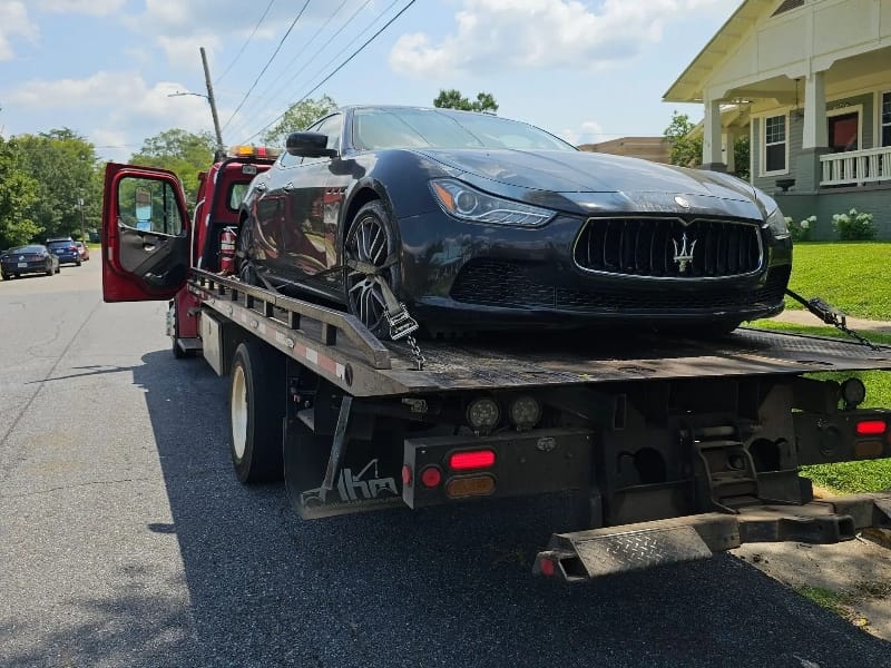 Anniston tow truck
